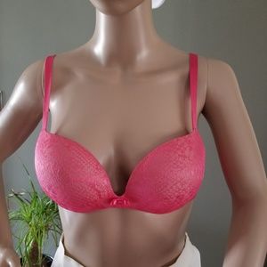 Victoria's Secret Incredible Lined Demi Bra